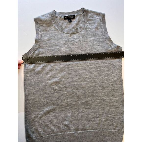 Banana Republic 100% Merino Wool Sleeveless Sweater Shell Womens Size Large EUC - Picture 5 of 6